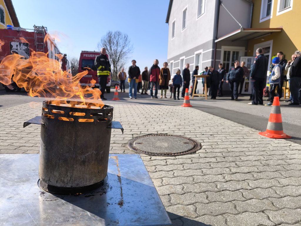 Ein actionreiches Frühstück bei der Feuerwehr